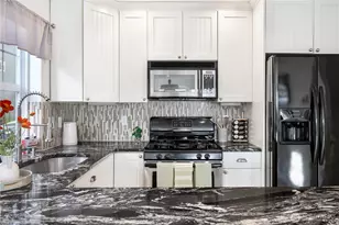 1231 6th Ave N, Seattle, WA 98109 - Photo 27