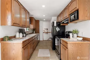 12011 SE 157th Pl, Renton, WA 98058 - Photo 13