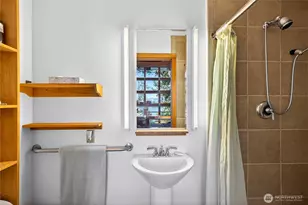 7457 Holiday Blvd, Anacortes, WA 98221 - Photo 17