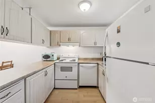 5806 200th St SW, Lynnwood, WA 98036 - Photo 11