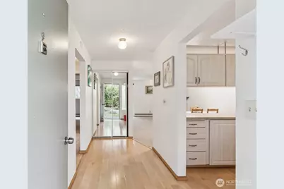 5806 200th Street SW #F, Lynnwood, WA 98036 - Photo 3