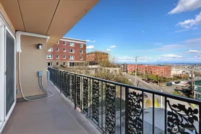 1818 Bigelow Avenue N #301, Seattle, WA 98109 - Photo 33