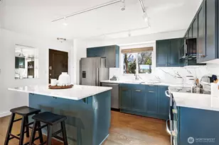 1818 Bigelow Ave N, Seattle, WA 98109 - Photo 15