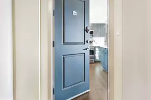 1818 Bigelow Ave N, Seattle, WA 98109 - Photo 3