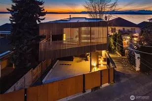 4717 Beach Dr SW, Seattle, WA 98116 - Photo 3