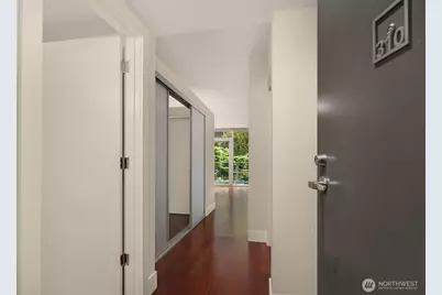 2911 2nd Avenue #310, Seattle, WA 98121 - Photo 3