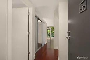 2911 2nd Ave, Seattle, WA 98121 - Photo 3