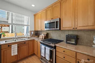 3328 124th St SE, Everett, WA 98208 - Photo 9