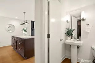 3636 Palatine Ave N, Seattle, WA 98103 - Photo 9