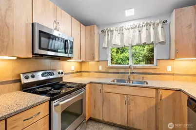 8503 S 259th Street #D31, Kent, WA 98030 - Photo 9