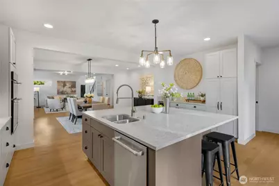 10317 Sand Point Way NE, Seattle, WA 98125 - Photo 13