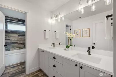 10317 Sand Point Way NE, Seattle, WA 98125 - Photo 31