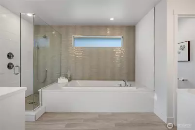 10317 Sand Point Way NE, Seattle, WA 98125 - Photo 25