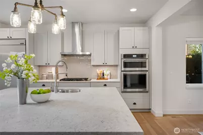 10317 Sand Point Way NE, Seattle, WA 98125 - Photo 15