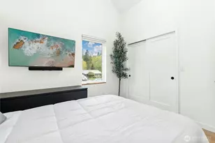 10354 Wallingford Ave N, Seattle, WA 98133 - Photo 13