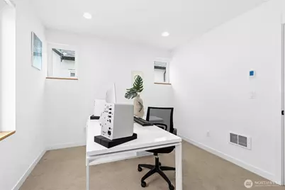 10354 Wallingford Ave N #B, Seattle, WA 98133 - Photo 17