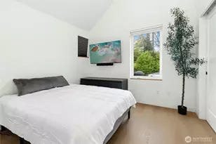 10354 Wallingford Ave N, Seattle, WA 98133 - Photo 11
