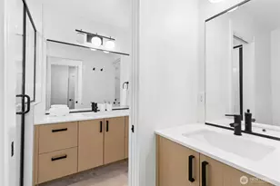 10354 Wallingford Ave N, Seattle, WA 98133 - Photo 15
