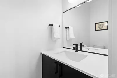 10354 Wallingford Ave N #B, Seattle, WA 98133 - Photo 11