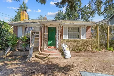 14022 Roslyn Place N, Seattle, WA 98133 - Photo 1