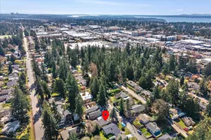 14022 Roslyn Pl N, Seattle, WA 98133 - Photo 11