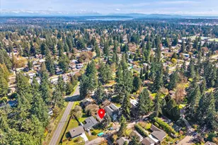 14022 Roslyn Pl N, Seattle, WA 98133 - Photo 13