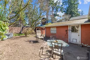 14022 Roslyn Pl N, Seattle, WA 98133 - Photo 19