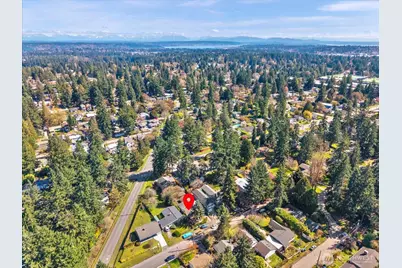 14022 Roslyn Place N, Seattle, WA 98133 - Photo 9