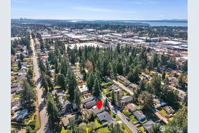 14022 Roslyn Place N, Seattle, WA 98133 - Photo 7