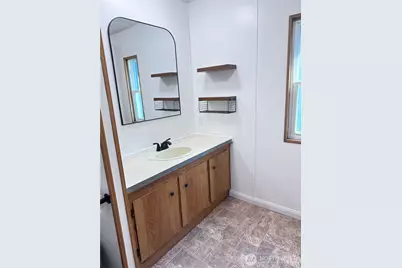 521 NE Larson Lake Rd, Belfair, WA 98528 - Photo 17