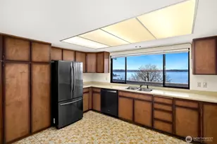 7821 East Side Dr NE, Tacoma, WA 98422 - Photo 7