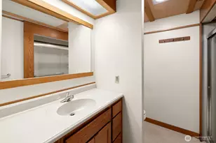 7821 East Side Dr NE, Tacoma, WA 98422 - Photo 19