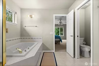 8805 182nd Street E, Puyallup, WA 98375 - Photo 17