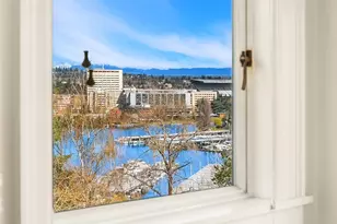 2407 11th Ave E, Seattle, WA 98102 - Photo 23