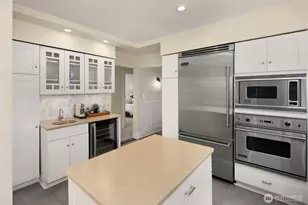 2407 11th Ave E, Seattle, WA 98102 - Photo 13