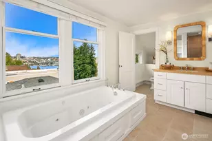 2407 11th Ave E, Seattle, WA 98102 - Photo 23