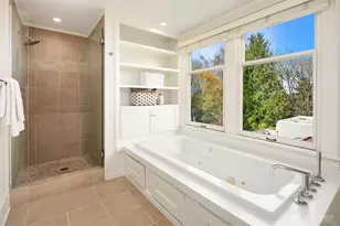 2407 11th Ave E, Seattle, WA 98102 - Photo 25