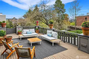 2407 11th Ave E, Seattle, WA 98102 - Photo 3