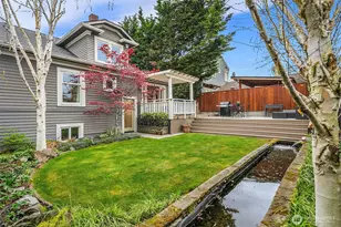 2407 11th Ave E, Seattle, WA 98102 - Photo 15