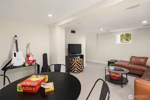 2407 11th Ave E, Seattle, WA 98102 - Photo 31