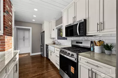 926 Lewis Avenue, Sumner, WA 98390 - Photo 13