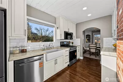 926 Lewis Avenue, Sumner, WA 98390 - Photo 11