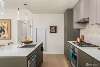 2510 6th Avenue #3705, Seattle, WA 98121 - Photo 7