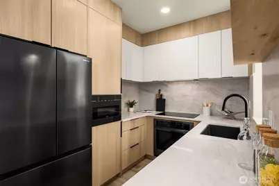 14033 Densmore Avenue N, Seattle, WA 98133 - Photo 5