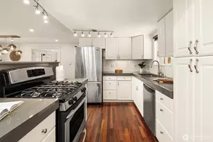 2310 216th Ave SE, Sammamish, WA 98075 - Photo 13