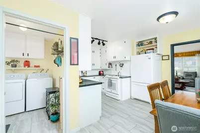 413 Strait View Dr, Port Angeles, WA 98362 - Photo 9