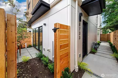 8733 13th Avenue NW #C, Seattle, WA 98117 - Photo 19