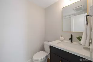 1603 SW Kenyon St, Seattle, WA 98106 - Photo 9