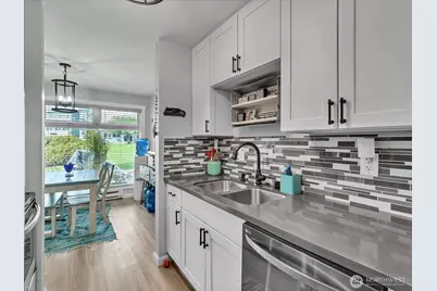 15146 65th Avenue S #506, Tukwila, WA 98188 - Photo 9