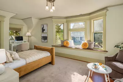 952 16th Avenue E, Seattle, WA 98112 - Photo 13